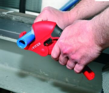 VIRAX 215032 P32 PLASTİK BORU KESME MAKASI 32 mm